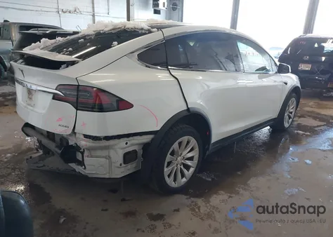 2018 Tesla Model X 100D/75D/P100D z USA, uszkodzony, nr VIN 5YJXCDE25JF130169